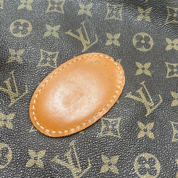 Louis Vuitton Garment Bag - Picture 7 of 13